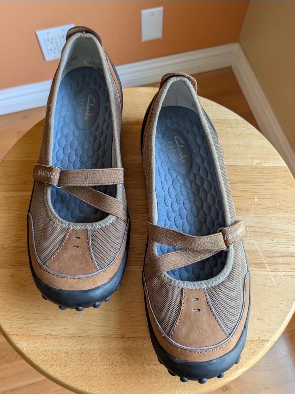 Clarks Privo Women’s Brown Mary Jane Flats - Comfortable Walking Travel loafers